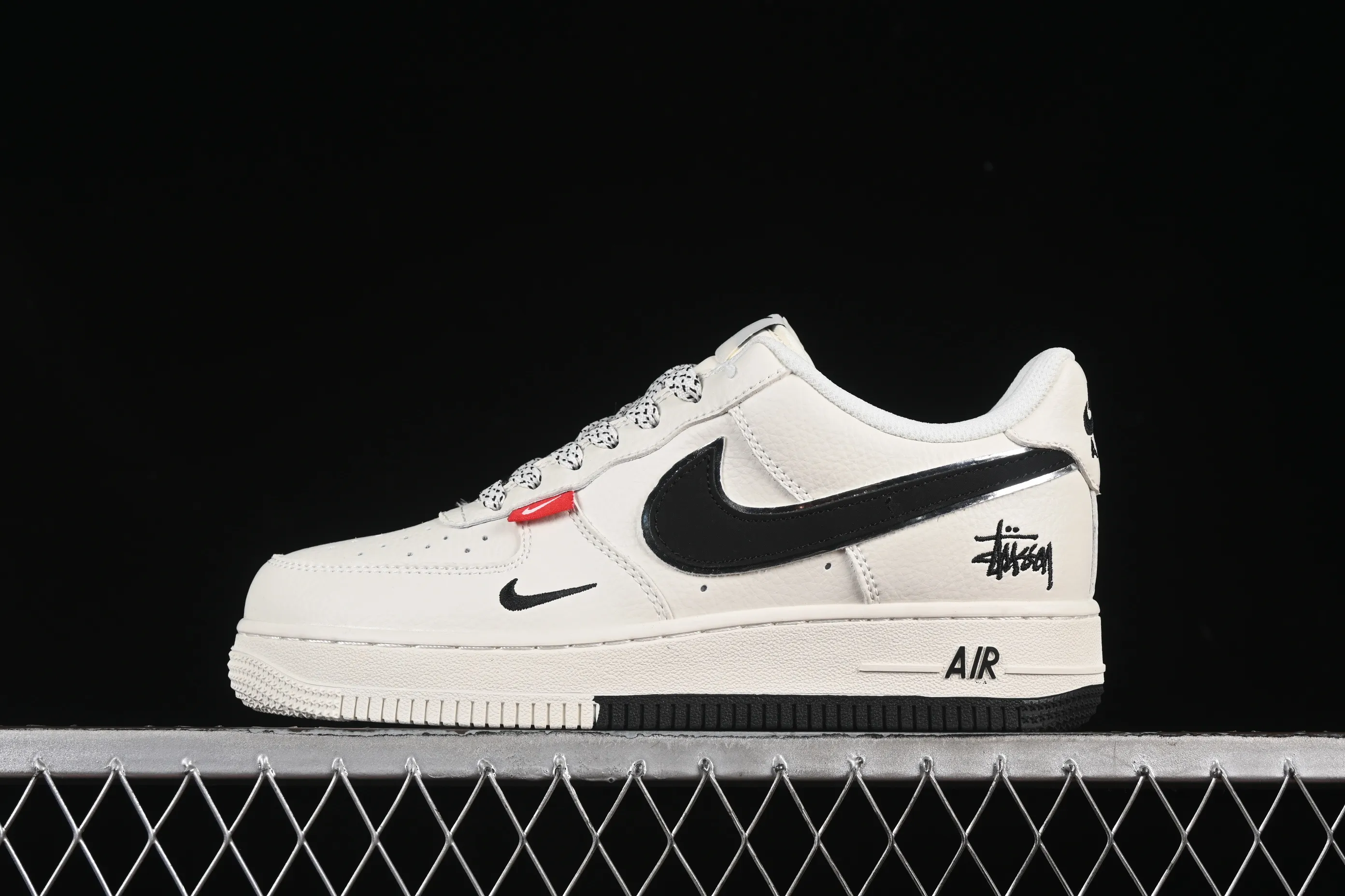 All categories Nk Air Force 1 Air Force series Nk Air Force 1 Low Air Force low top Nike Air Force 1'07 Low Stussy co-branded double spelled small red label Air Force 1 low top casual sneakers CS5288-010